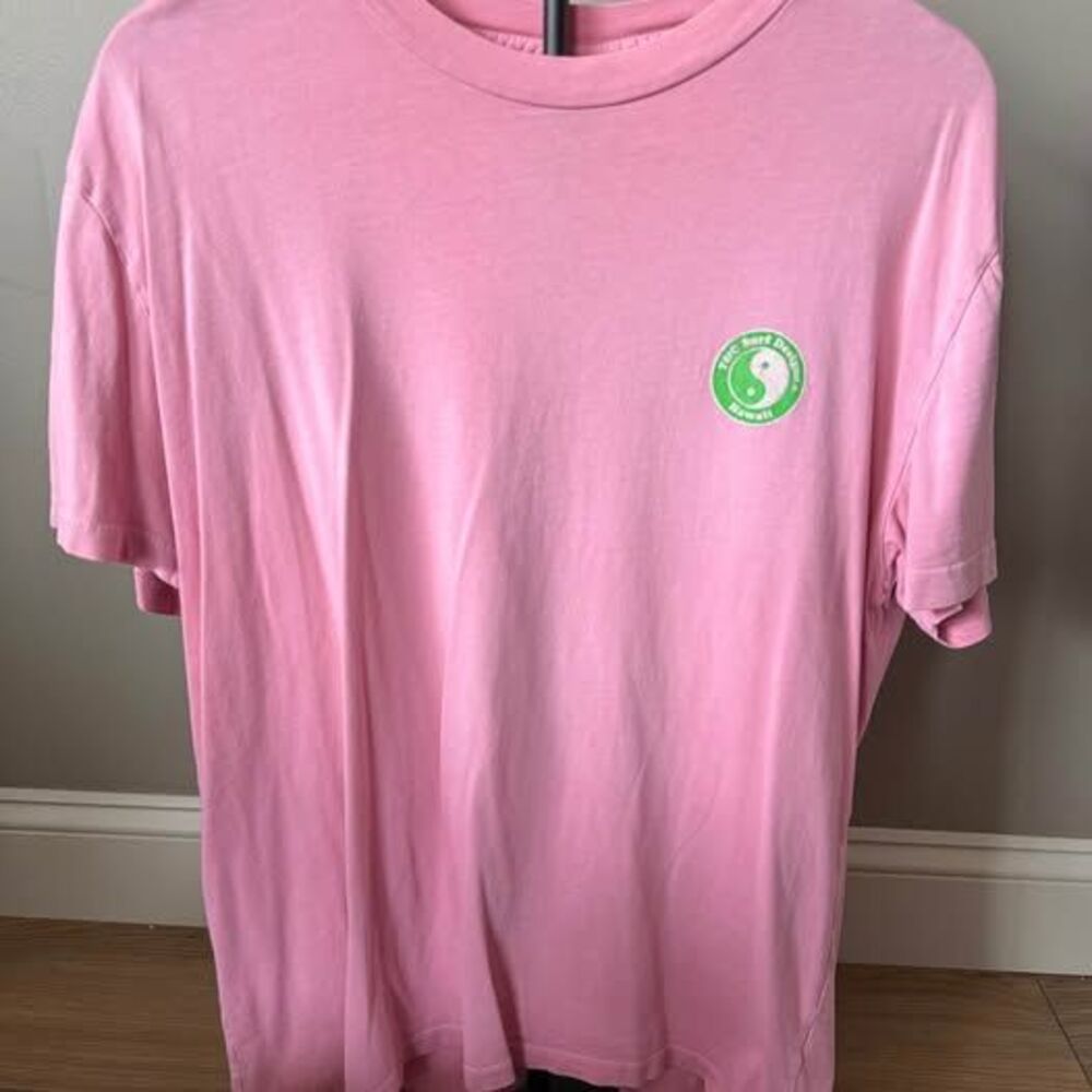 T&C Surf Designs Hawaii Shirt - Picture 2 of 3